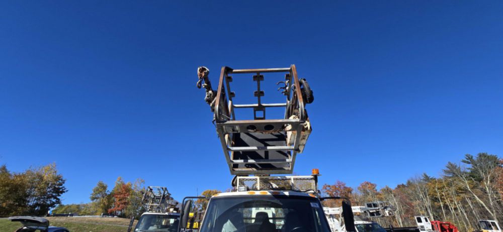 2007 Int'l 4300 Altec T40C Cable Placer Truck