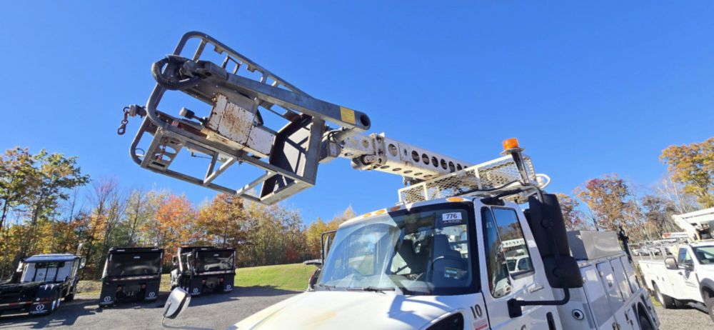 2007 Int'l 4300 Altec T40C Cable Placer Truck