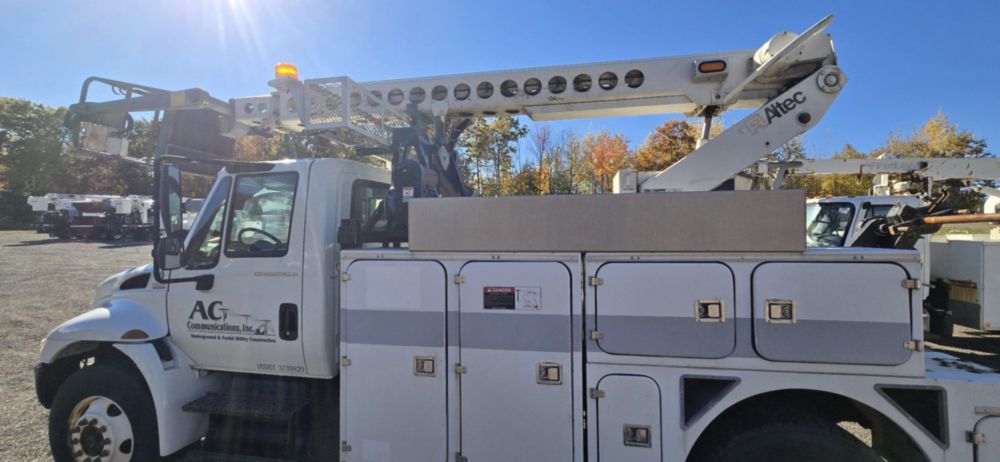 2007 Int'l 4300 Altec T40C Cable Placer Truck