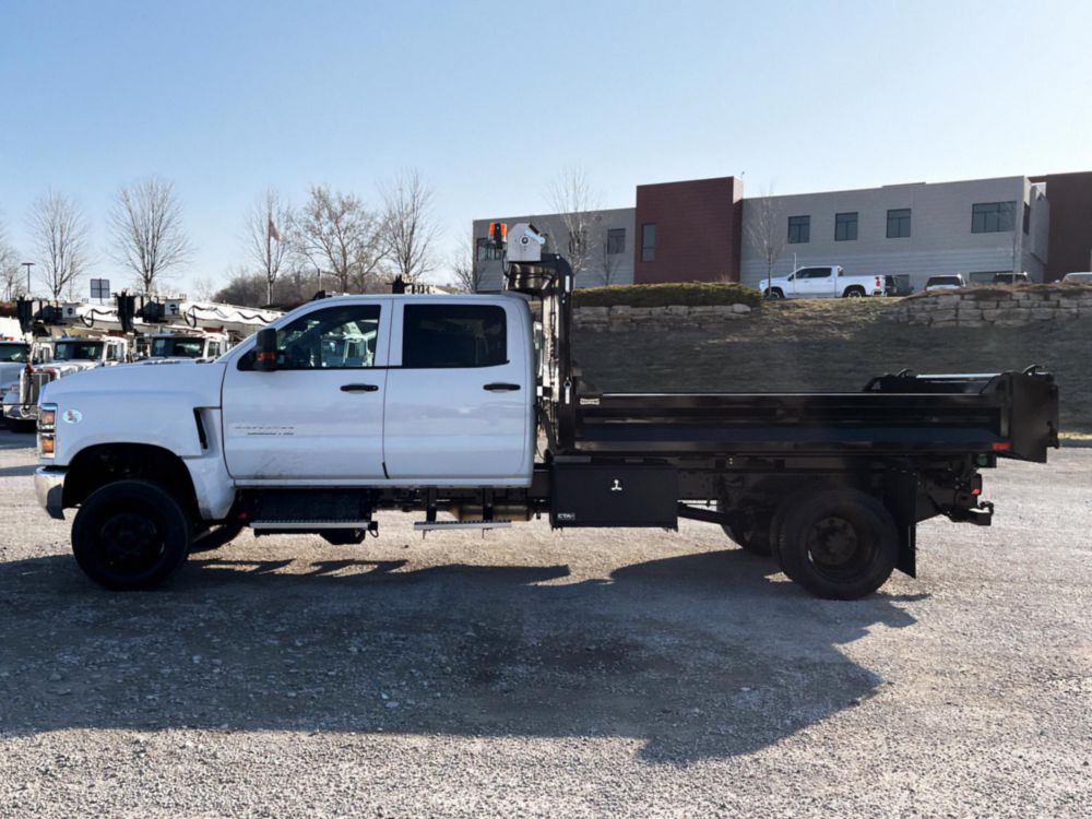 2022 Chevrolet 5500 4x4 11' Knapheide Dump Truck