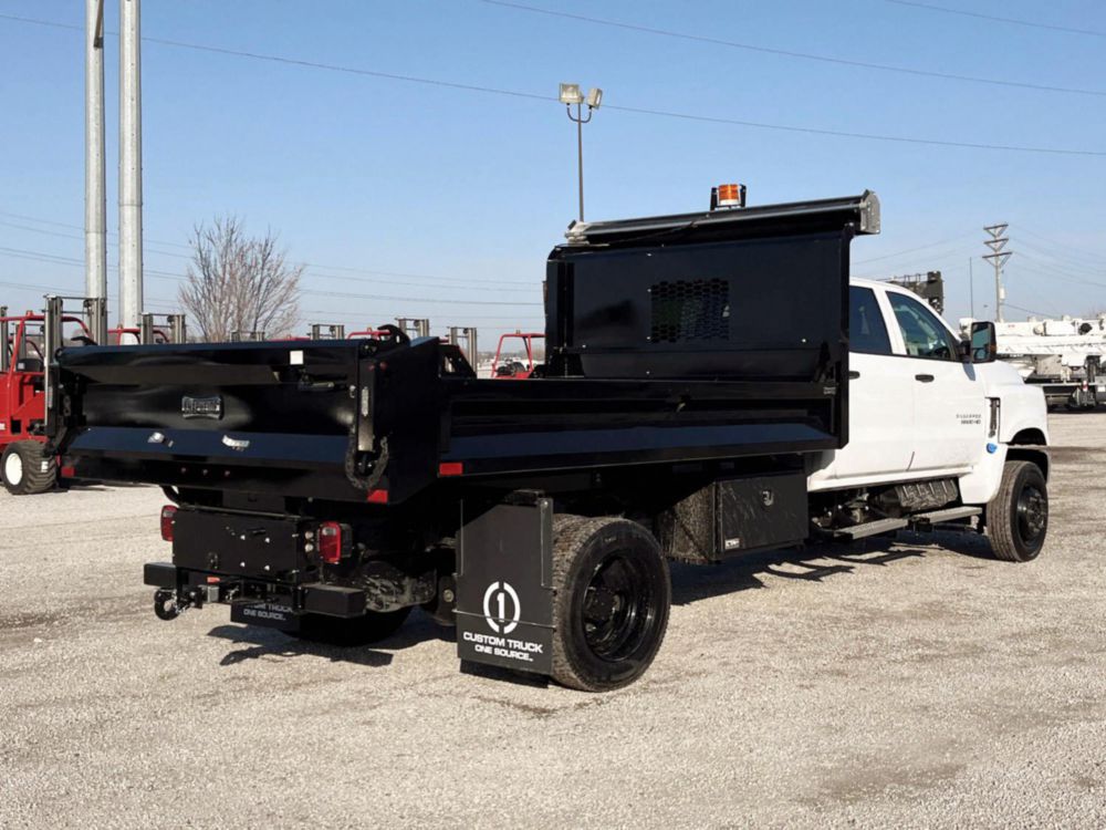 2022 Chevrolet 5500 4x4 11' Knapheide Dump Truck