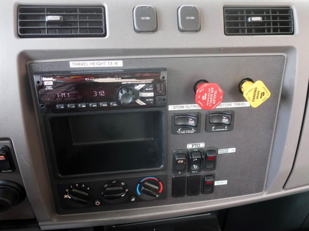 2019 Peterbilt 348 6x4 2003 National NC14127H Boom Truck