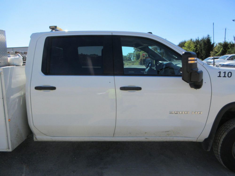 2023 Chevrolet 3500 Diesel 4x4 Service Truck