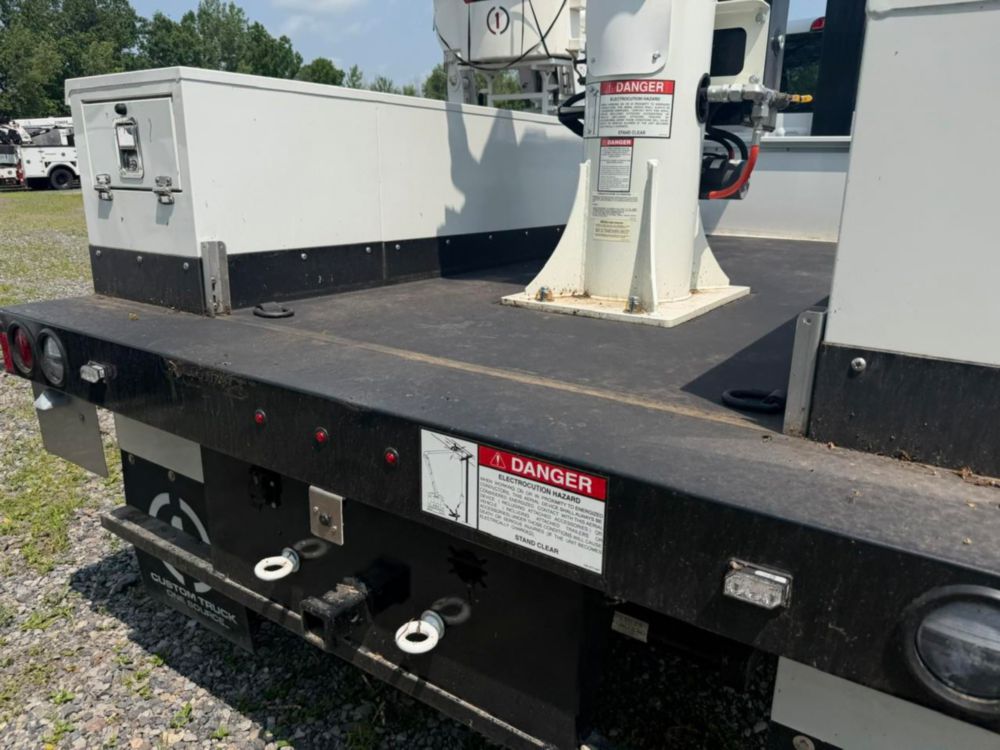 2022 Chevrolet 5500 4x2 Posi+ 700-40 Cable Placer Truck