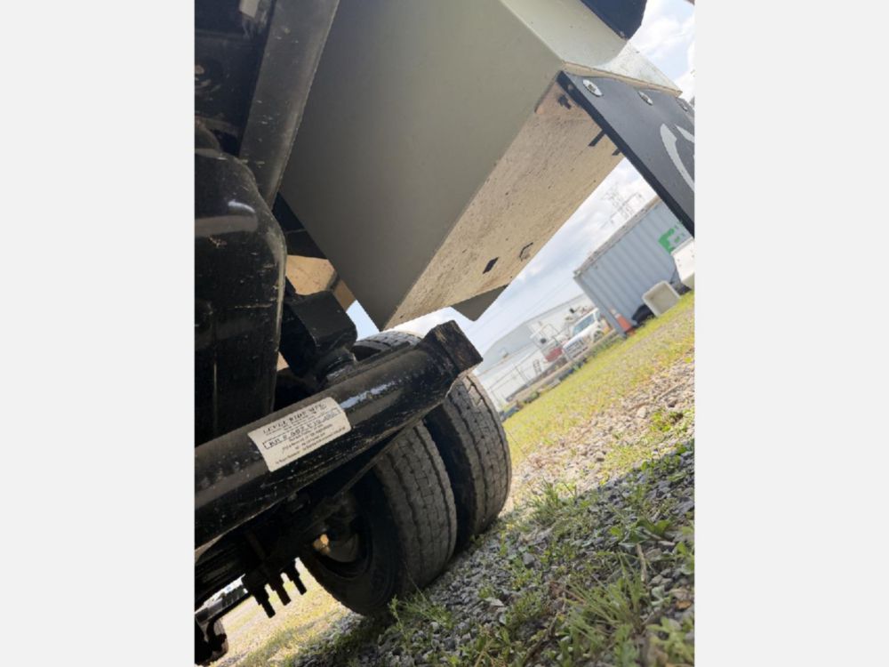 2022 Chevrolet 5500 4x2 Posi+ 700-40 Cable Placer Truck