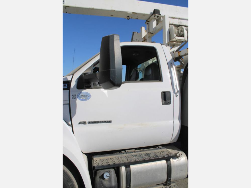 ETI 800-40 Cable Placer on 2017 Ford F650 4x2