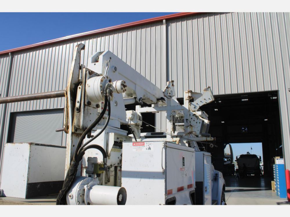 ETI 800-40 Cable Placer on 2017 Ford F650 4x2