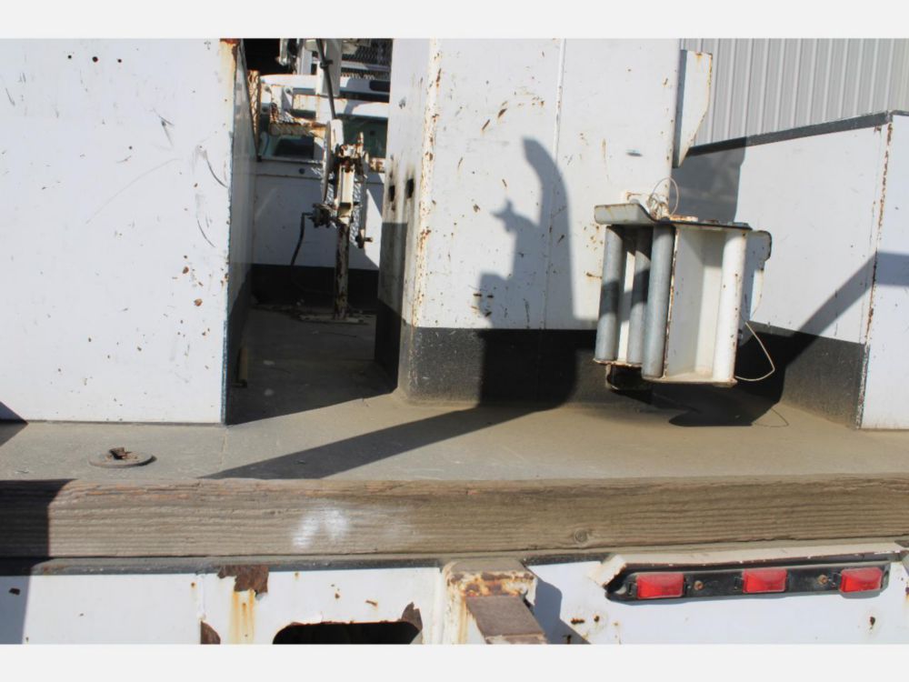 ETI 800-40 Cable Placer on 2017 Ford F650 4x2