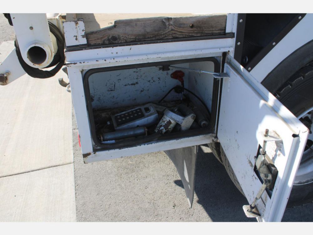 ETI 800-40 Cable Placer on 2017 Ford F650 4x2