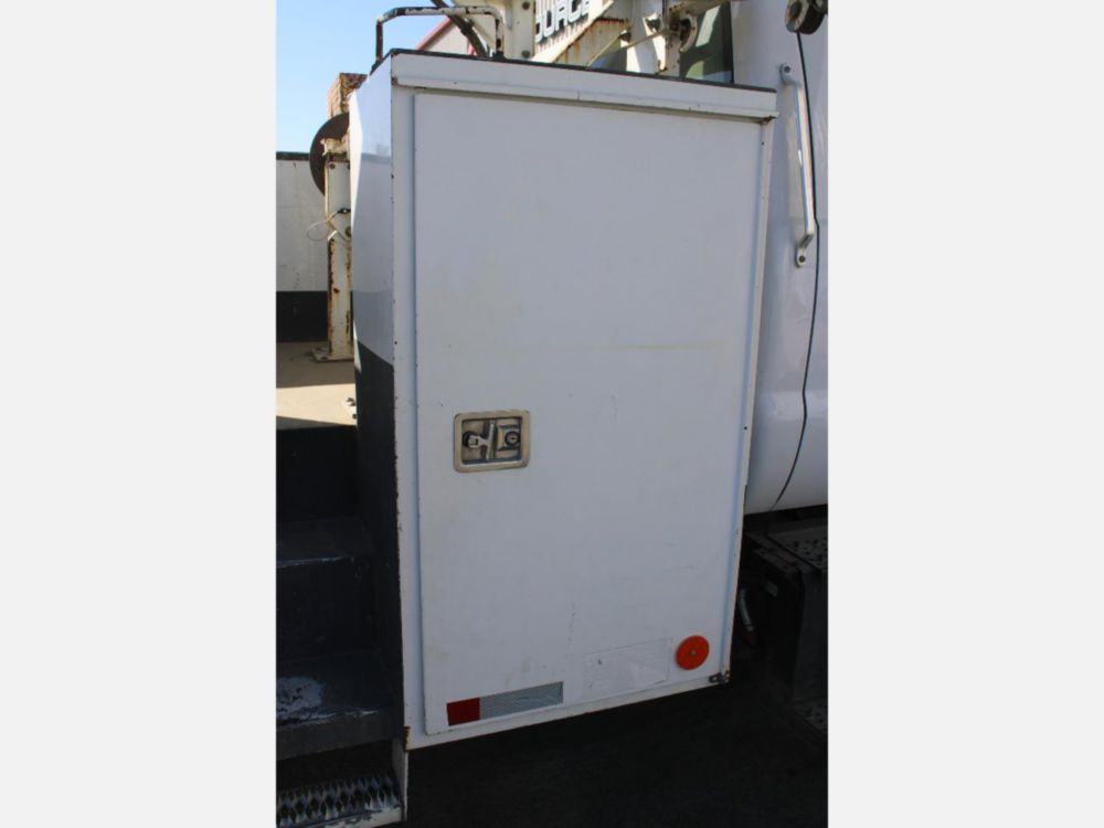 ETI 800-40 Cable Placer on 2017 Ford F650 4x2