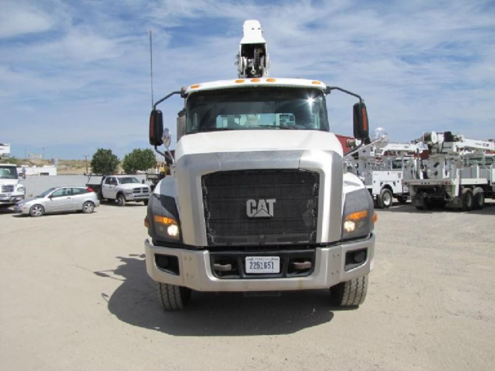 2013 Caterpillar CT660 6x4 Terex Utilities TCX65/100 Bucket Truck