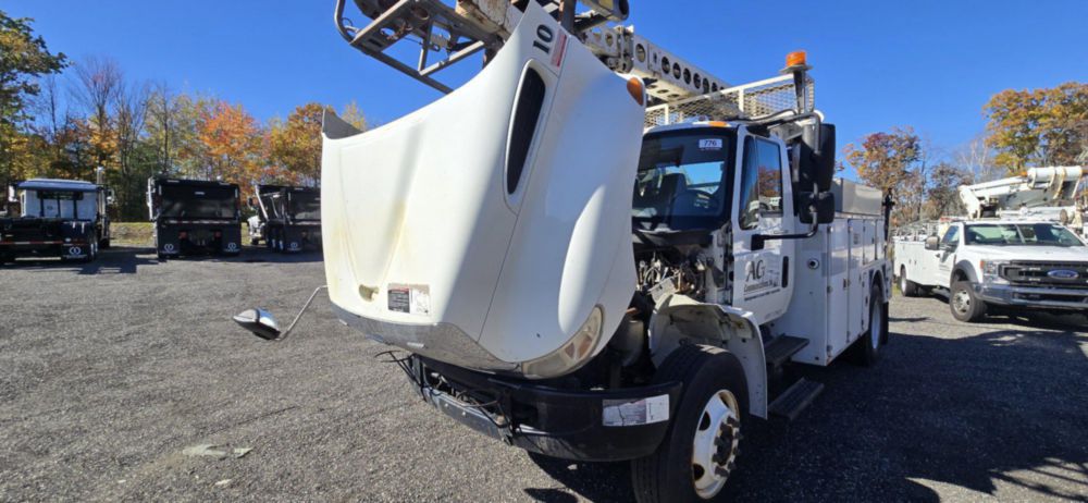 2007 Int'l 4300 Altec T40C Cable Placer Truck