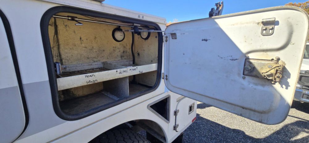 2007 Int'l 4300 Altec T40C Cable Placer Truck