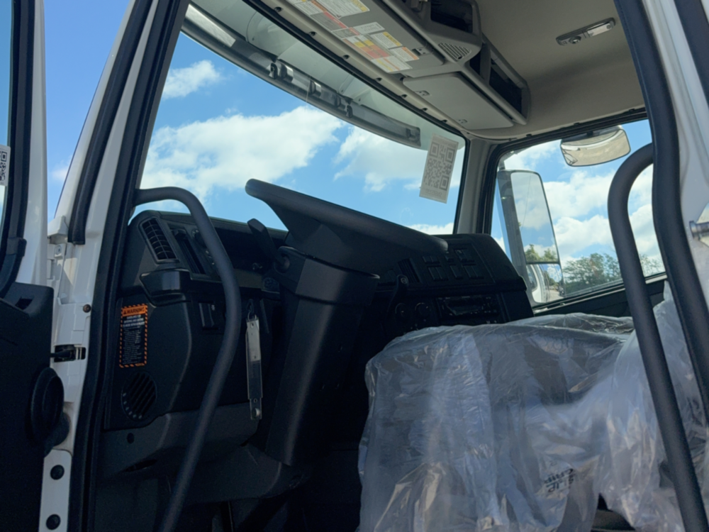 2025 VOLVO VHD 8x4 DuraClass 16' Dump Truck