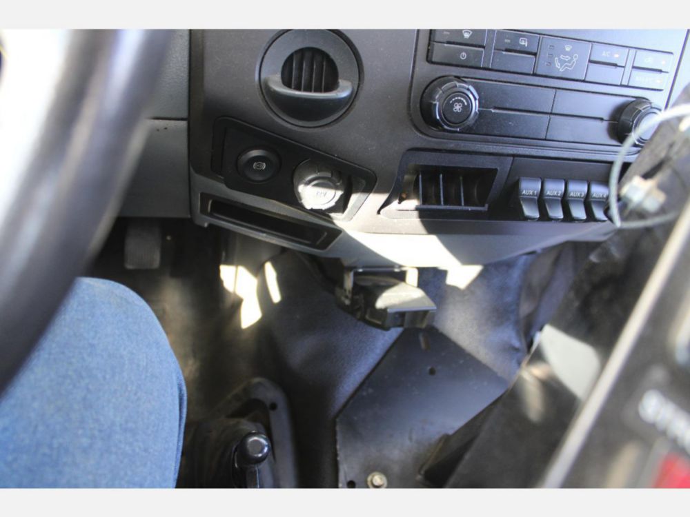 ETI 800-40 Cable Placer on 2017 Ford F650 4x2