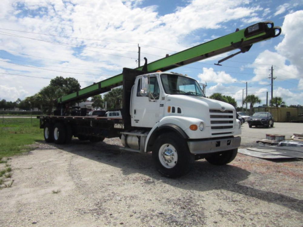 2007 Tandem Sterling L7500 Conveyor Truck