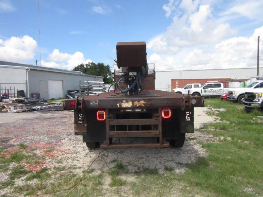 2007 Tandem Sterling L7500 Conveyor Truck