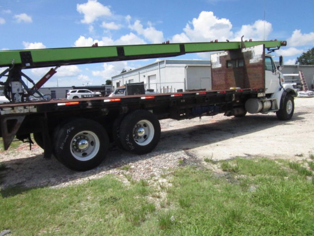 2007 Tandem Sterling L7500 Conveyor Truck