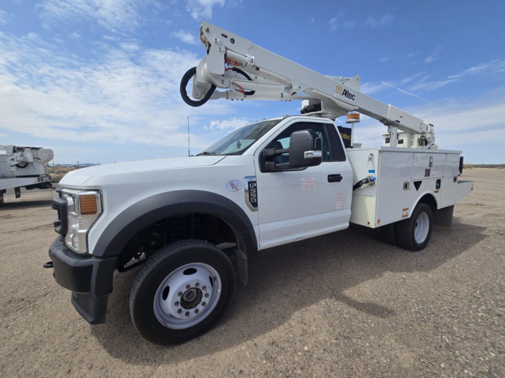 2022 Ford F-550 4x4 Powerstroke Altec AT-40G Bucket Truck