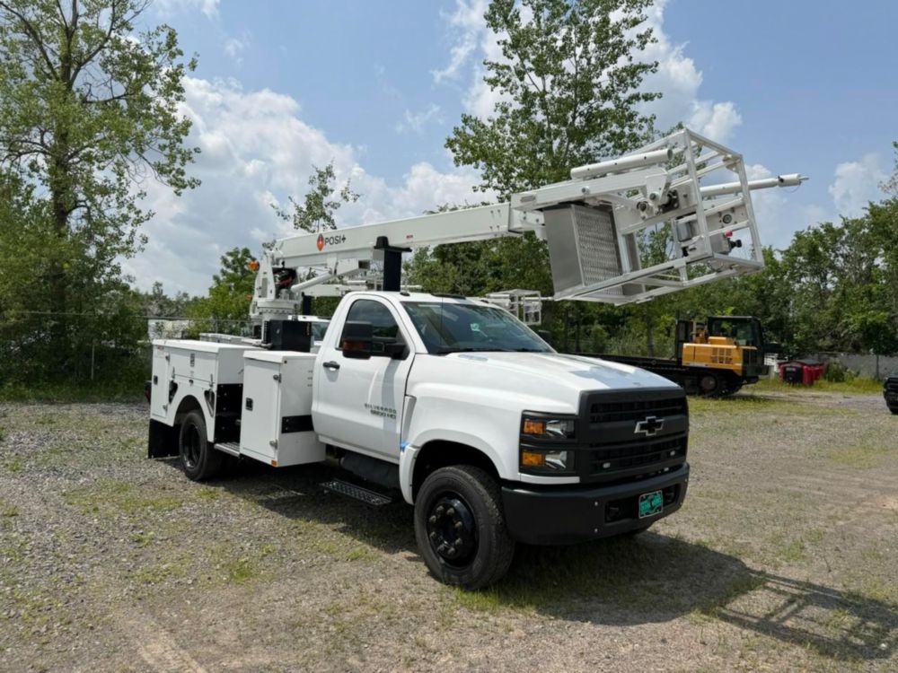 2022 Chevrolet 5500 4x2 Posi+ 700-40 Cable Placer Truck