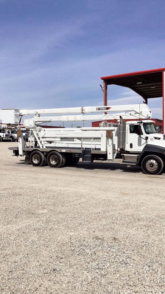 2013 Caterpillar CT660 6x4 Terex Utilities TCX65/100 Bucket Truck