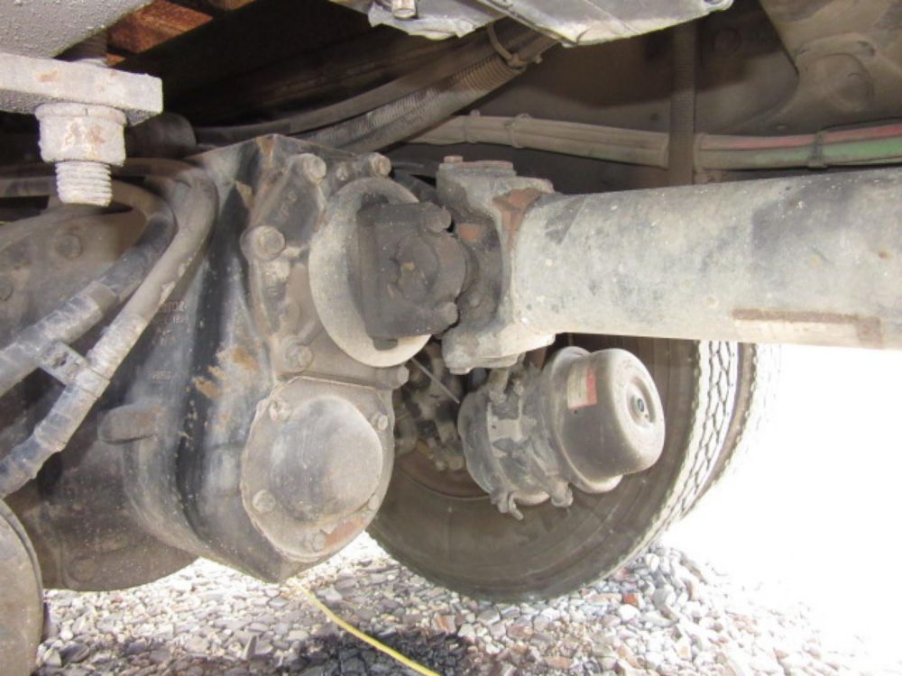 2007 Tandem Sterling L7500 Conveyor Truck