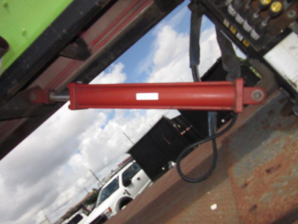 2007 Tandem Sterling L7500 Conveyor Truck
