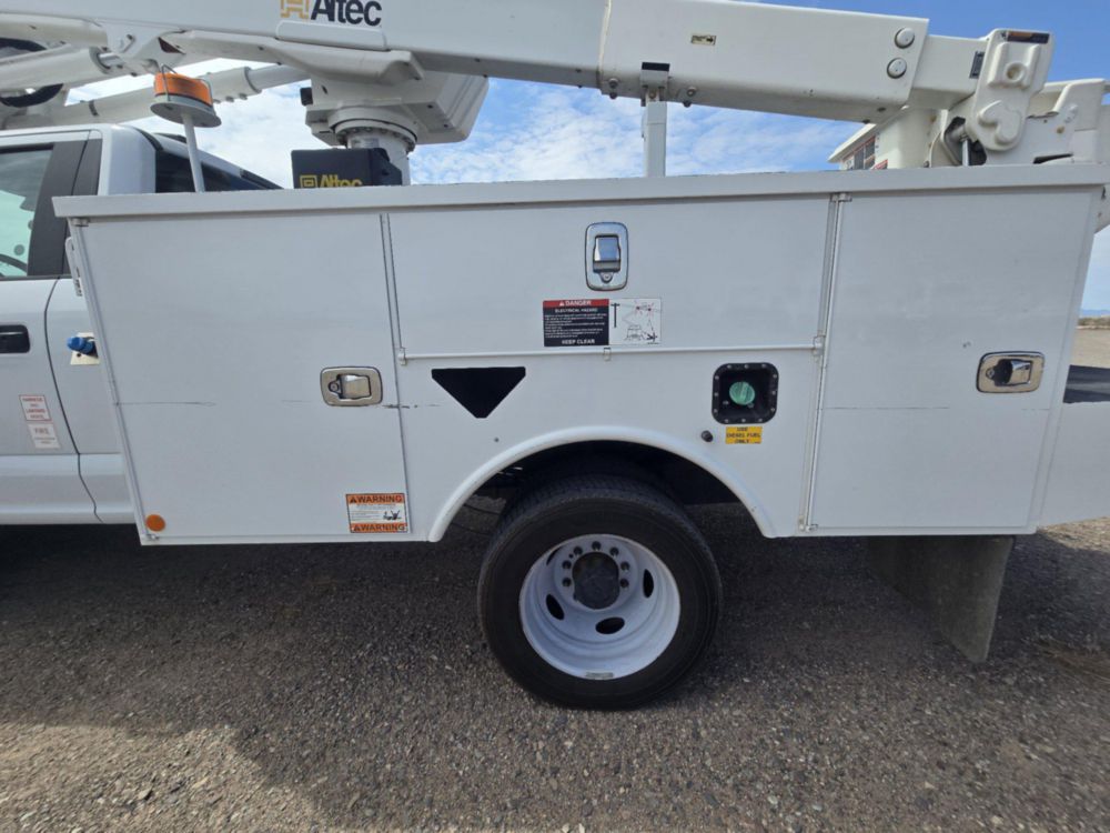 2022 Ford F-550 4x4 Powerstroke Altec AT-40G Bucket Truck