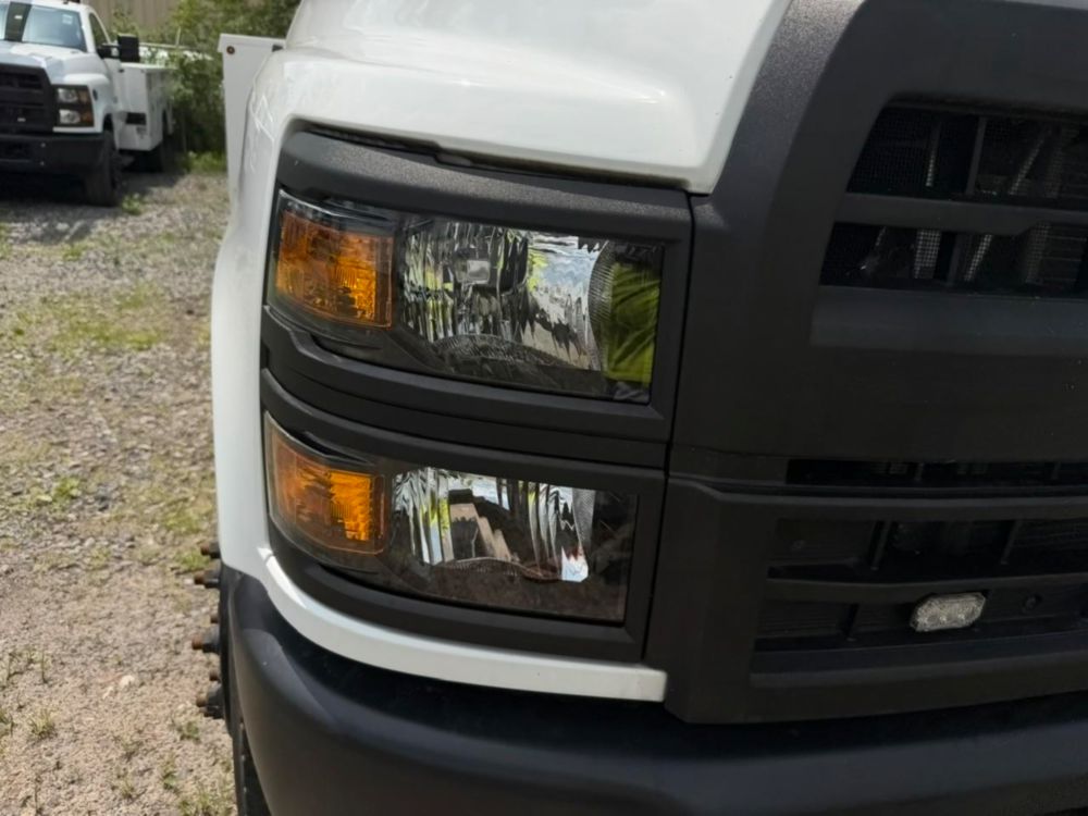 2022 Chevrolet 5500 4x2 Posi+ 700-40 Cable Placer Truck