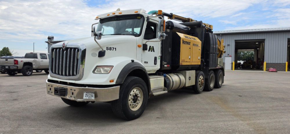 2018 Int'l HX615 Tri-Axle Vermeer VX200-1600 Hydro-Excavator Truck