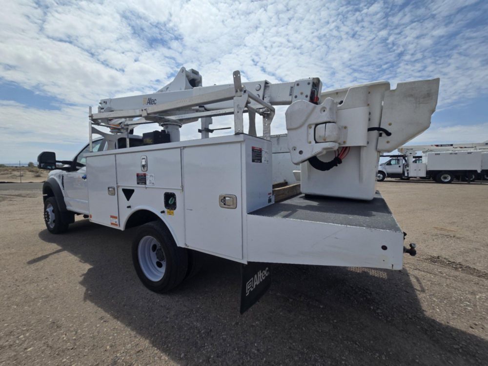 2022 Ford F-550 4x4 Altec AT-40G Bucket Truck