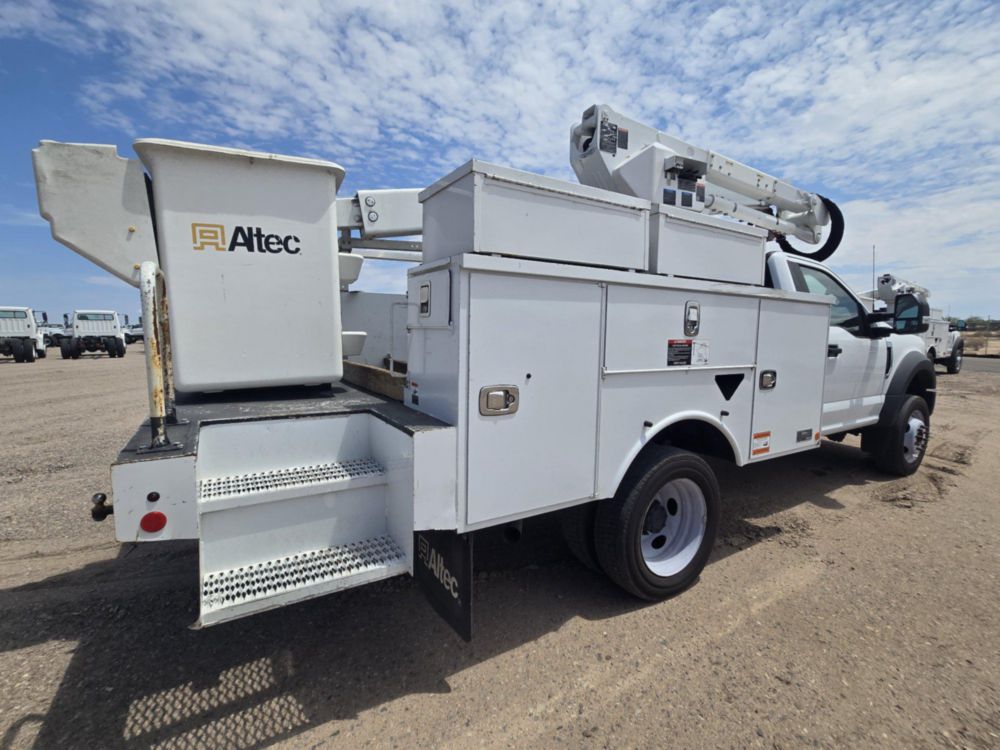 2022 Ford F-550 4x4 Altec AT-40G Bucket Truck