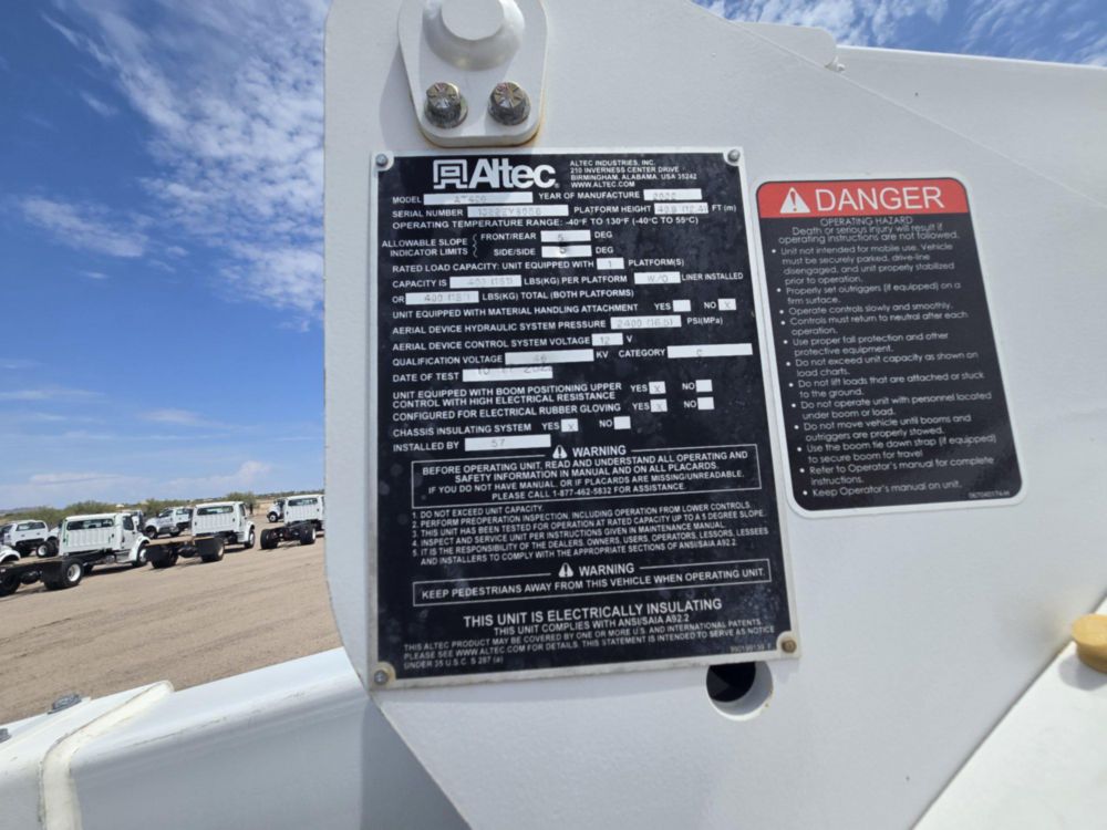 2022 Ford F-550 4x4 Altec AT-40G Bucket Truck