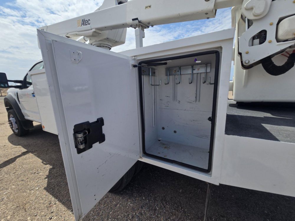 2022 Ford F-550 4x4 Powerstroke Altec AT-40G Bucket Truck