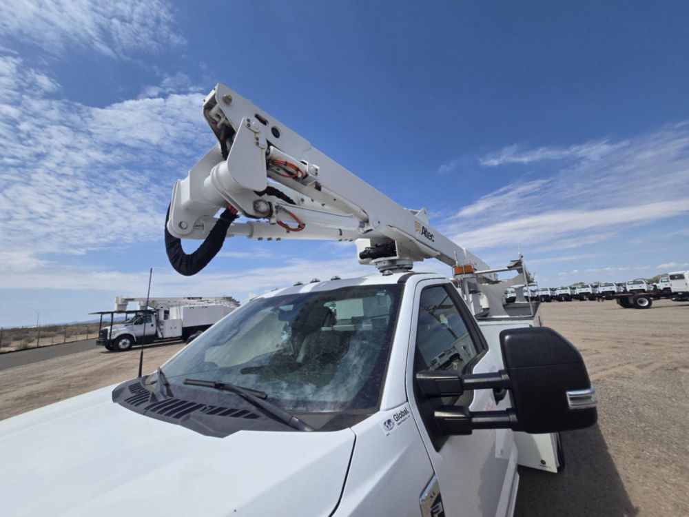 2022 Ford F-550 4x4 Altec AT-40G Bucket Truck