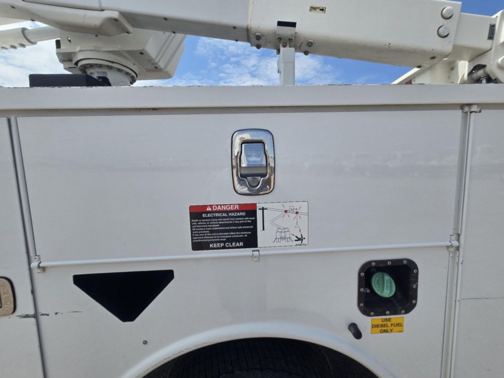 2022 Ford F-550 4x4 Powerstroke Altec AT-40G Bucket Truck