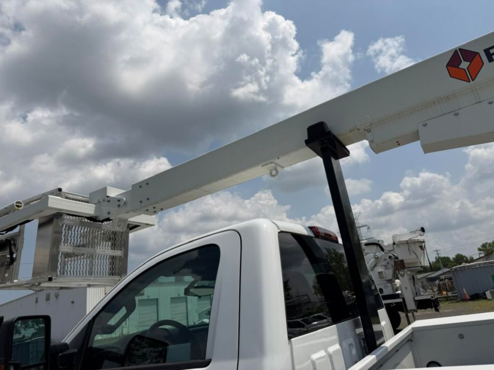 2022 Chevrolet 5500 4x2 Posi+ 700-40 Cable Placer Truck