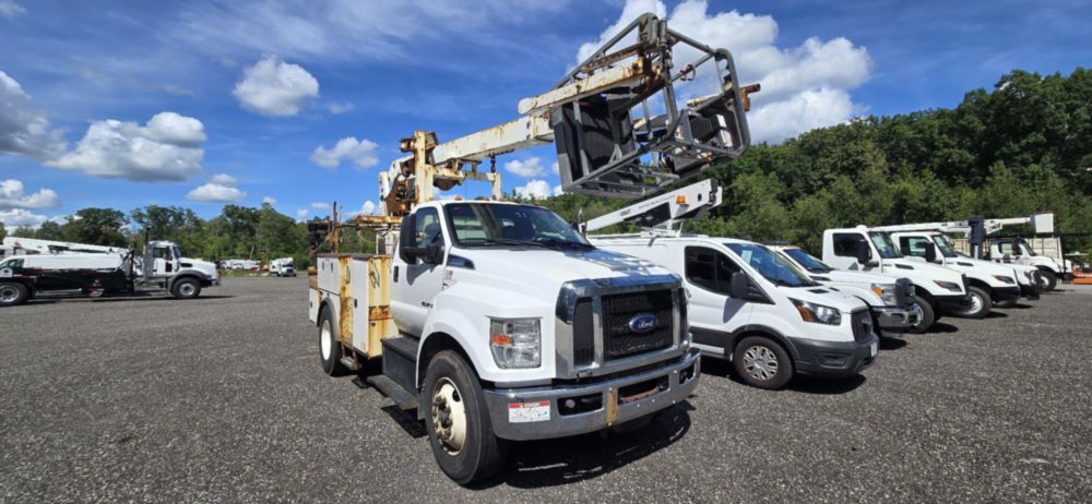 2019 Ford 750 4x2 Versalift VTP-40-NE Cable Placer Truck