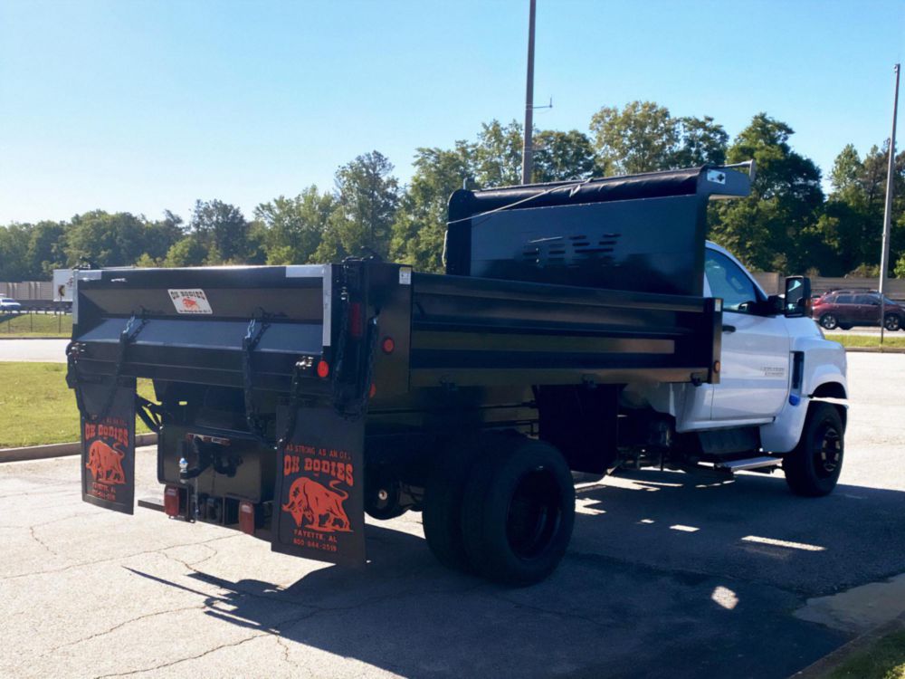 2022 Chevrolet 6500 4x2 Ox Bodies 11' Dump Truck