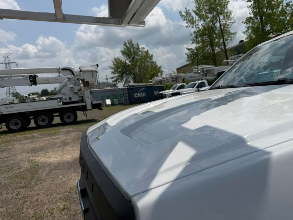 2022 Chevrolet 5500 4x2 Posi+ 700-40 Cable Placer Truck