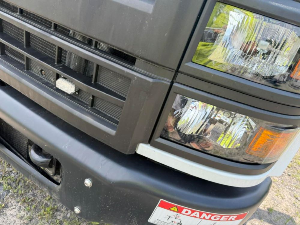 2022 Chevrolet 5500 4x2 Posi+ 700-40 Cable Placer Truck