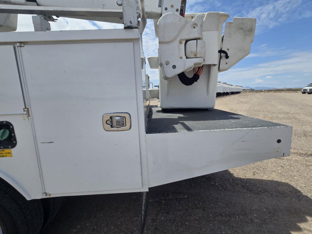 2022 Ford F-550 4x4 Altec AT-40G Bucket Truck