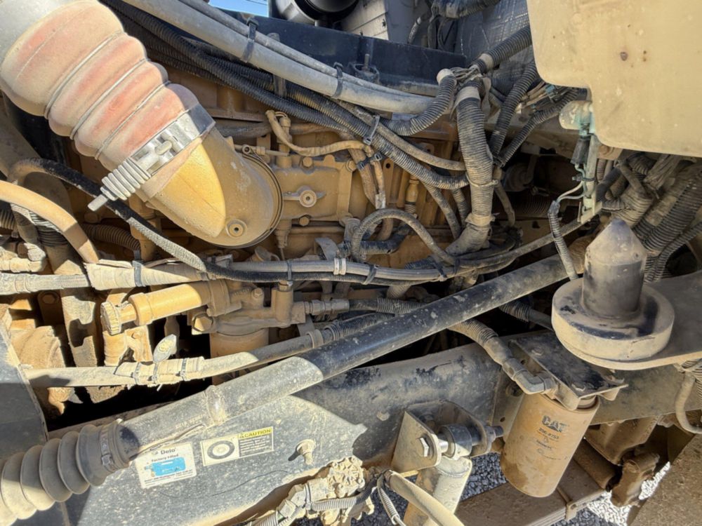 2006 Kenworth T-800 Tri-Axle Ox Bodies Dump Truck
