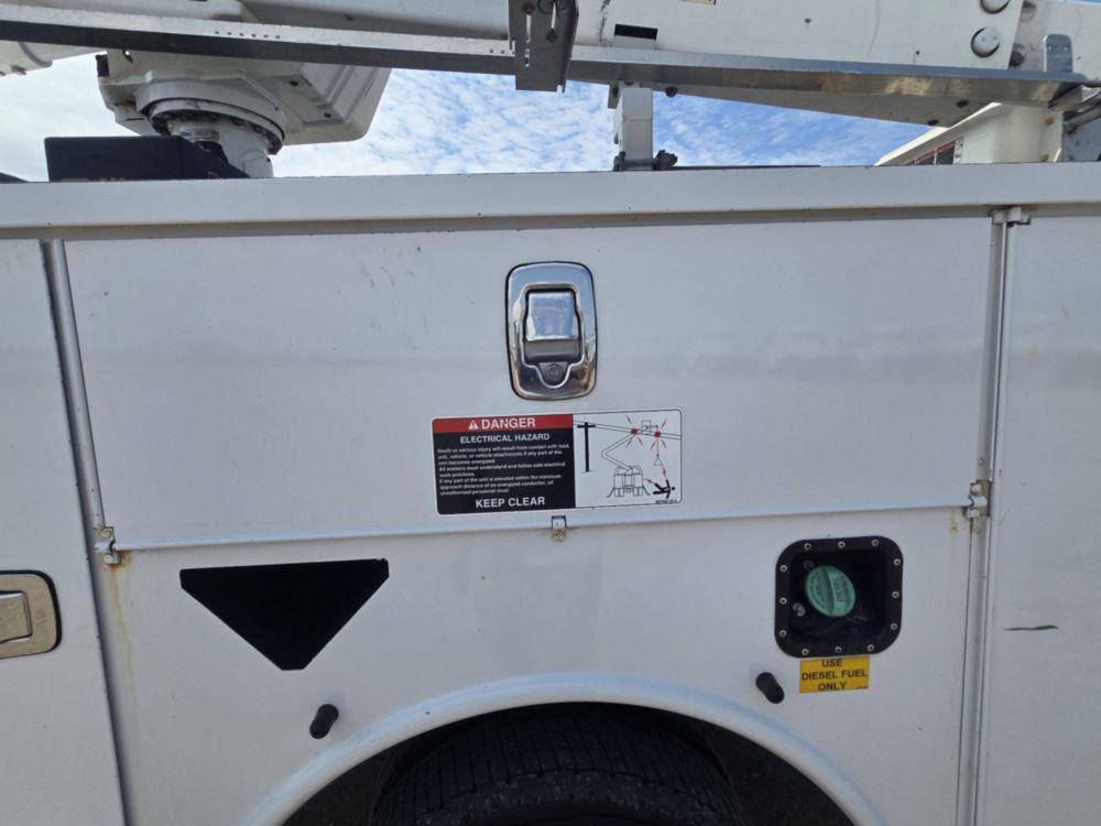 2022 Ford F-550 4x4 Altec AT-40G Bucket Truck
