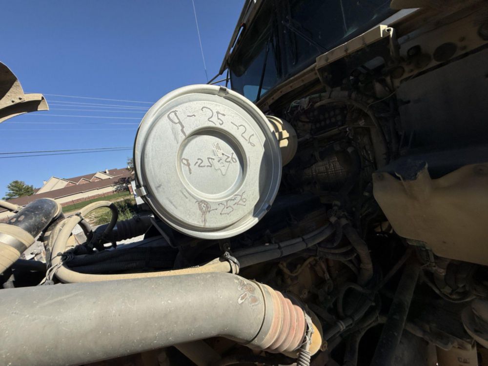 2006 Kenworth T-800 Tri-Axle Ox Bodies Dump Truck
