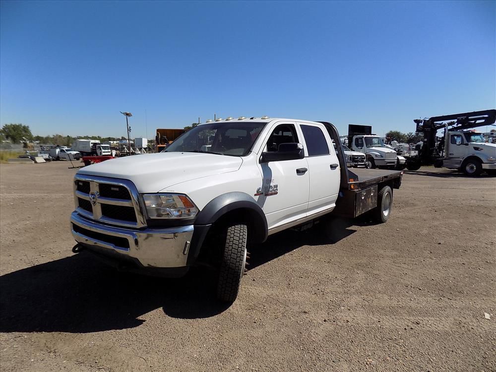 2017 Dodge Ram 5500 Crew Cab 4x4 Flatbed Truck