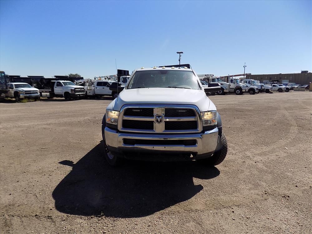 2017 Dodge Ram 5500 Crew Cab 4x4 Flatbed Truck