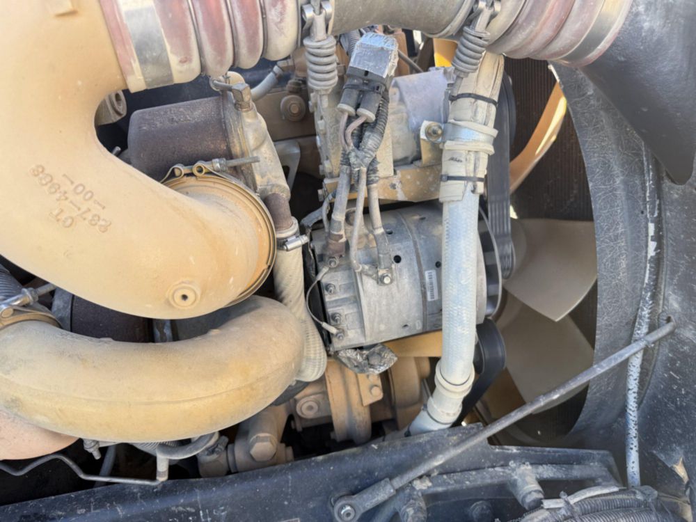 2006 Kenworth T-800 Tri-Axle Ox Bodies Dump Truck