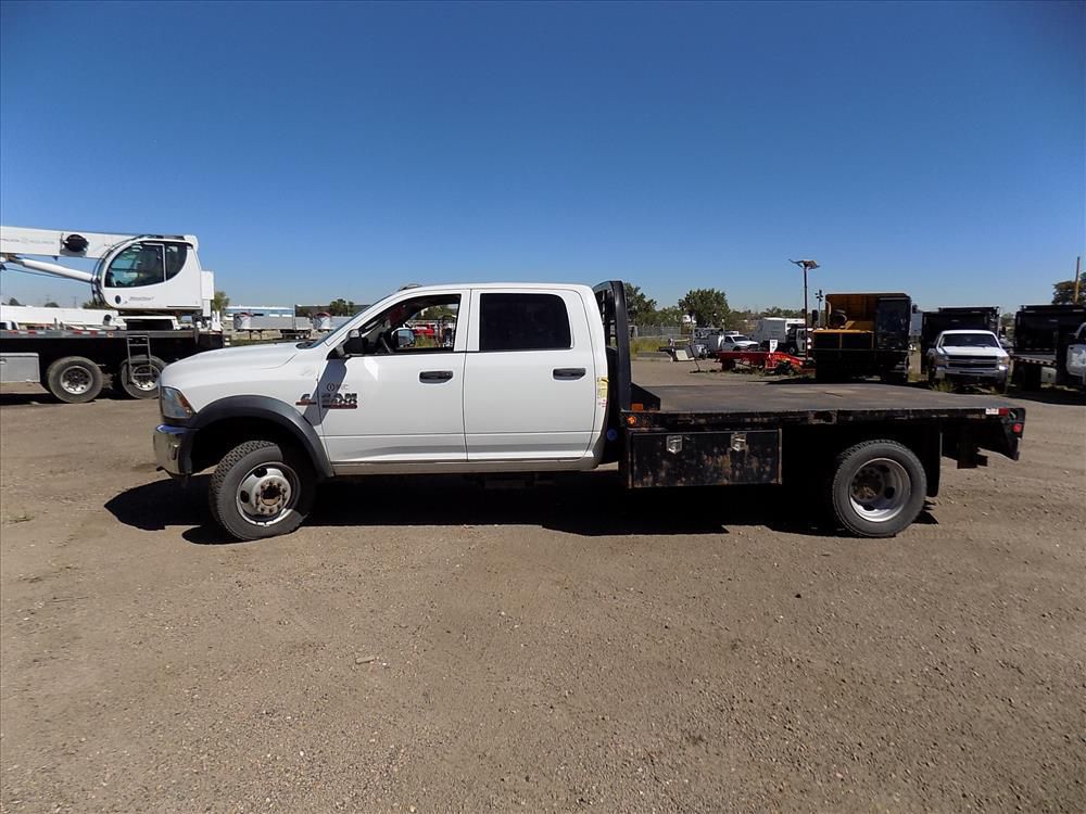 2017 Dodge Ram 5500 Crew Cab 4x4 Flatbed Truck