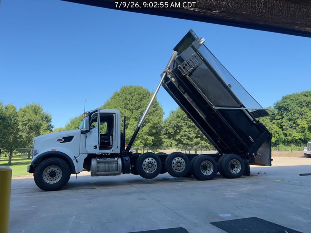 2026 Peterbilt 567 10x4 18' Load King Dump Truck